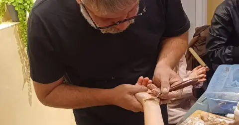 İmkansızlıklar Makyaj Ustalığını Geliştirdi