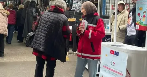 Edirne'de Balkan Pazarı'nda Koruyucu Aile Bilgilendirme Standı Açıldı