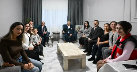 Vali Turan'dan Kıbrıs Gazisi Behzat Kök'e Ziyaret