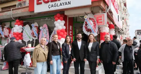 Belgin İba, Yeni Eczanenin Açılışına Katıldı