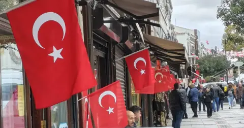Edirne'de Saraçlar Kırmızı Beyaz