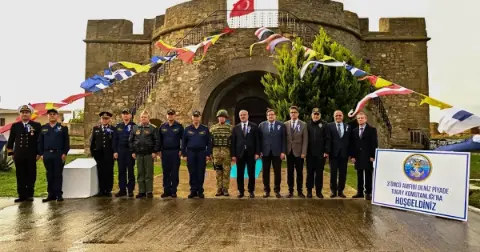 Çanakkale'de 3. Amfibi Deniz Piyade Tugay Komutanlığı Sancak Tevcih Töreni Yapıldı