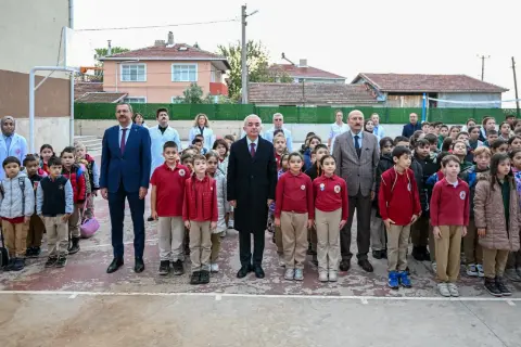 Kırklareli Valisi Uğur Turan’dan Kaynarca İlkokuluna Ziyaret