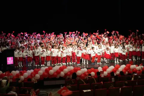 Başkan Sarıkurt, Bayram Programına Katıldı
