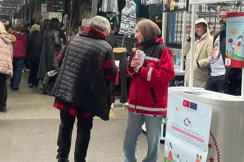 Edirne'de Balkan Pazarı'nda Koruyucu Aile Bilgilendirme Standı Açıldı