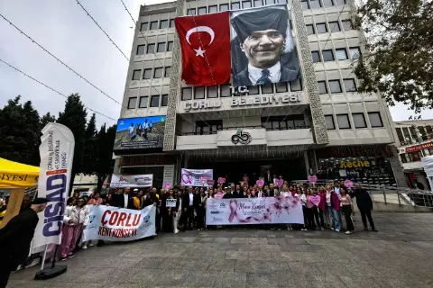 Çorlu’da Meme Kanserine Karşı Farkındalık Yürüyüşü
