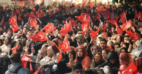 Osmangazi Meydanı’nda cumhuriyet coşkusu doruğa çıktı