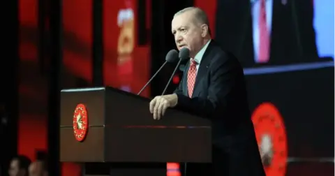 Cumhurbaşkanı Erdoğan: “Türkiye’yi muasır medeniyetler seviyesinin üzerine çıkaracağız”