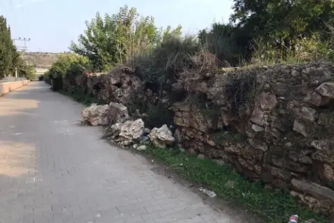 Bursa'da 2 bin yıllık tarih yok oluyor: Roma döneminden kalan dev yapı yıkılmaya başladı!