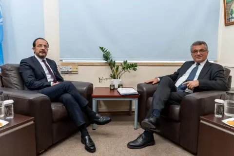 KKTC Cumhurbaşkanı Erhürman ile GKRY lideri Hristodulidis ara bölgede görüştü
