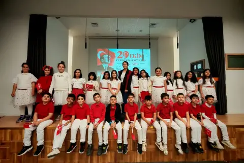 Gemlik’te Cumhuriyet Bayramı coşkusu denize taştı