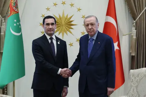 Cumhurbaşkanı Erdoğan, Serdar Berdimuhammedov ile bir araya geldi