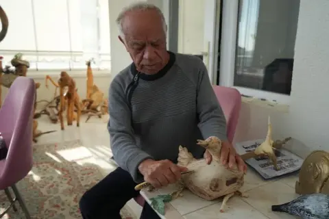 Emekli Öğretmenden Doğaya Sanat Dokunuşu: 750 Eserlik Koleksiyon