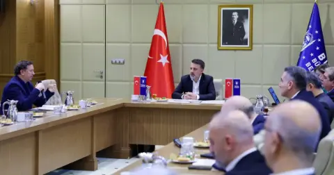Bursa'nın tarihi çarşısında yeni gelişme! Şahin Biba öncelikleri açıkladı