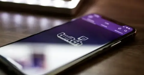 Twitch'ten Türkiye kararı! 15 yaş altına hesap yasağı geliyor