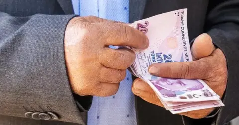 Emekliye refah payıyla zamlı maaş hesabı! Yüzde 5, 10, 15, 20