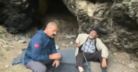 Bursa Uludağ'daki mağarada yaşıyordu! Babası kilometrelerce yol gelip oğlunu götürdü