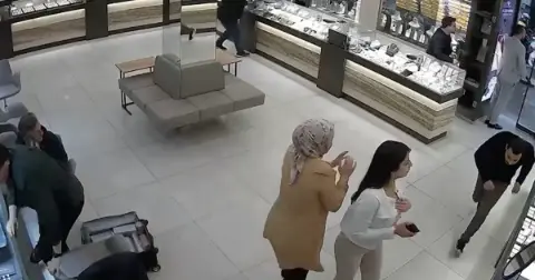 Kastamonu'da Cadde Ortasında Silahlı Saldırı: 4 Yaralı