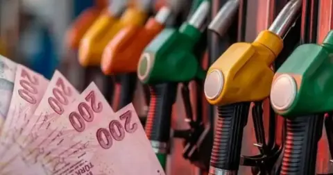 Akaryakıta büyük zam dalgası! Bursa'da LPG 50 TL'yi, motorin 100 TL'yi aşabilir