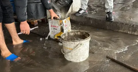 Diyarbakır'da iş yerleri sular altında kaldı