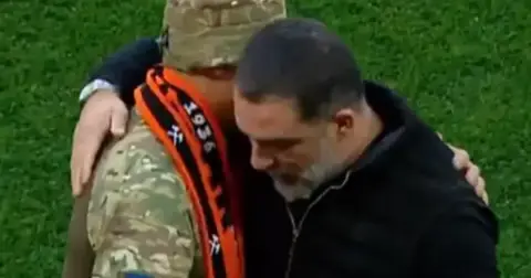 Arda Turan'dan Ukraynalı Gazilere Anlamlı Destek