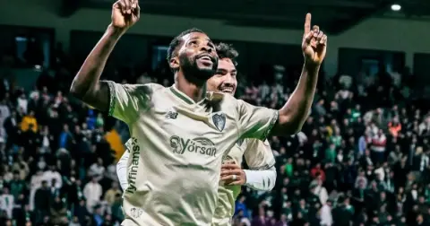 Bursaspor'un yıldızından çok samimi açıklamalar!