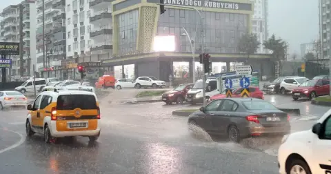 21 il için "sarı" uyarı: Kuvvetli yağışa dikkat