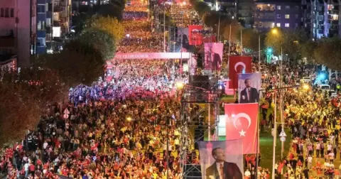Bursa'da 29 Ekim coşkusu Can Bonomo konseriyle yaşanacak! İşte saat ve yer bilgisi