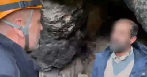 Bursa Uludağ'da şaşırtan olay! Mağarada yaşayan yaşlı adamı gören dağcılar harekete geçti