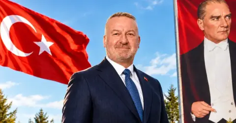 Bursa Karacabey'de 29 Ekim coşkusu iki gün sürecek! Emre Altuğ konserinin saati ve yeri belli oldu