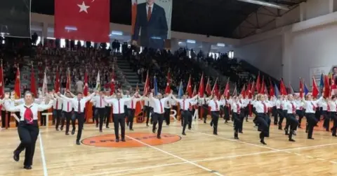 Bursa'da 103 öğretmenden Cumhuriyetin 103’üncü yılına özel gösteri