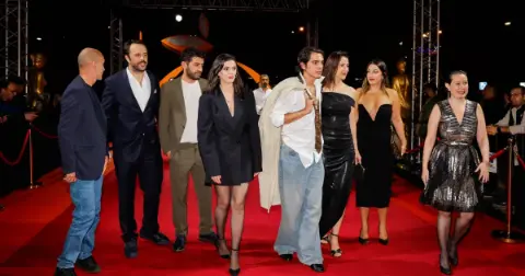 Altın Portakal Film Festivali ödül töreni öncesi kırmızı halıda şıklık yarışı