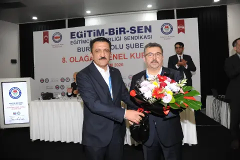 Bursa'da Eğitim-Bir-Sen'de başkan değişti! Yeni başkan ve yönetim belli oldu