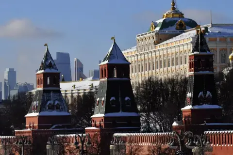 Kremlin: Sırbistan'da yeni yönetimin Rusya ile yapıcı ilişkiler kurmayı hedefleyeceğini umuyoruz