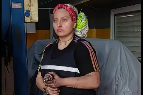 Etimesgut'ta oto sanayide çalışan Mia Uyanık, yoğun tempoda 50 kilo verdi
