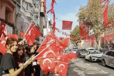 28 Ekim'de mesai yarım gün: Okullar, bankalar ve kamu kurumları ne zaman kapanacak?