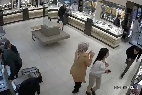 Kastamonu'da Cadde Ortasında Silahlı Saldırı: 4 Yaralı