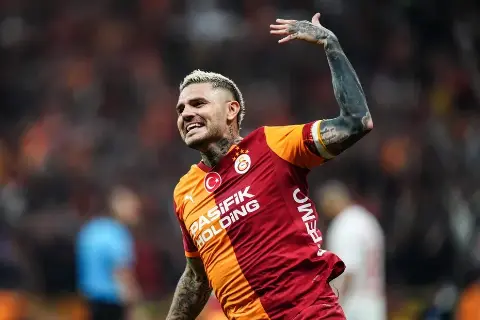 Mauro Icardi sezona bomba gibi giren takımla resmen görüşmelere başladı
