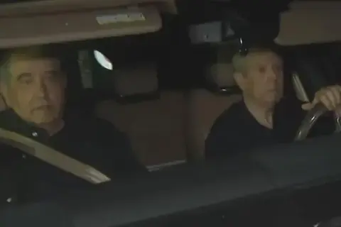 Fenerbahçe Başkanı Aziz Yıldırım tesis çıkışında park halindeki araca çarptı: Açıklama geldi
