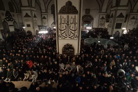 Bursa'da sabah namazının cemaatle kılınmasını kolaylaştıracak uygulama!