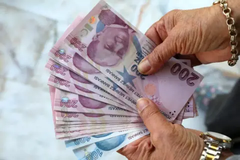 Emekliye refah payıyla zamlı maaş hesabı! Yüzde 5, 10, 15, 20