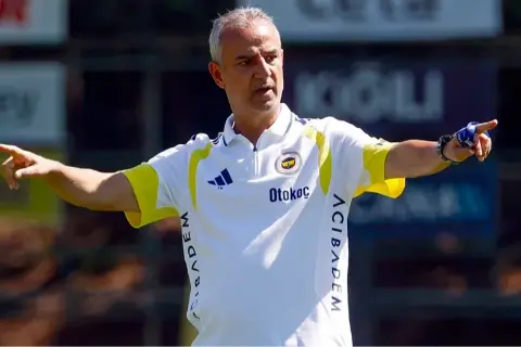 Fenerbahçe'de şok İsmail Kartal iddiası! Yabancı futbolcular