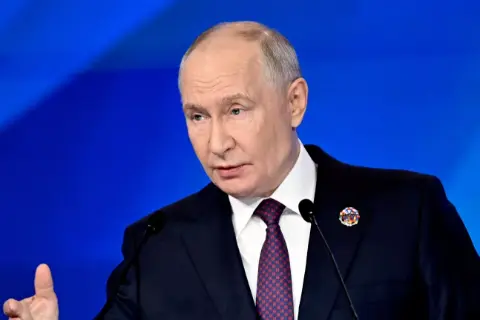 Putin: Çok kutuplu dünya geri döndürülemez bir trend