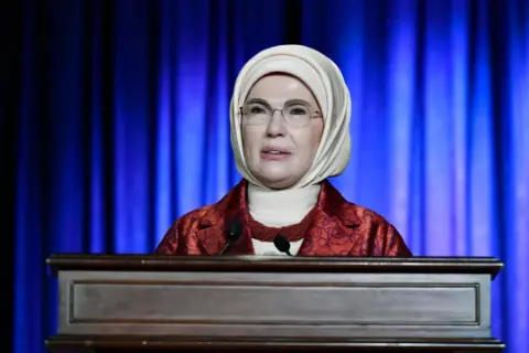Emine Erdoğan: Bu kıymetli mirasın nesiller boyunca yaşatılmasını diliyorum