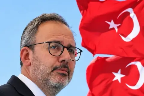 Kasapoğlu: “Cumhuriyet mirasımız, demokrasi nefesimiz, gençlik ise ufkumuzdur”