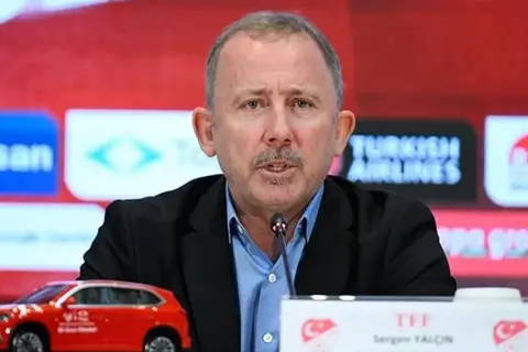Aziz Yıldırım'ın gönlünde o yatıyor! Ne Montella ne de Aykut Kocaman