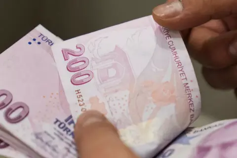 AYM’den maaşı eksik yatan memurlar için emsal karar