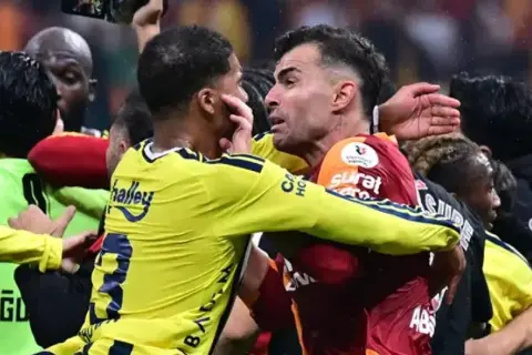 Fenerbahçe'nin 1 numaralı hoca adayı belli oldu! Kritik toplantıda karar verilecek