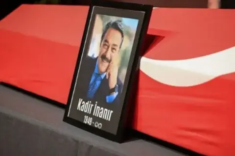 Bahar Şahin gelen senaryoyu ifşa edip isyan etti: Ahlak hiç mi yok?