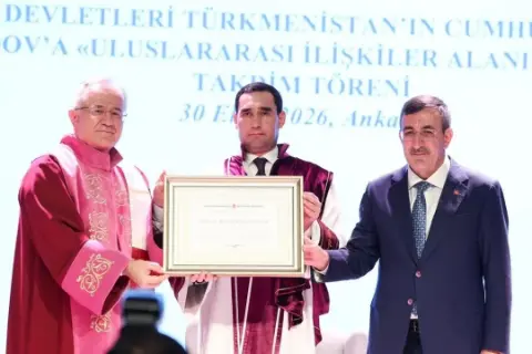 Hacettepe Üniversitesi'nden Türkmenistan lideri Berdimuhammedov'a fahri doktora